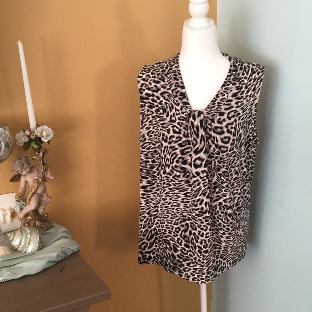 NWOT Calvin Klein top